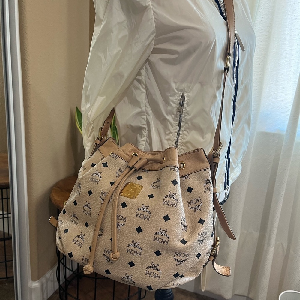 MCM Bucket bag - Picture 15 of 15